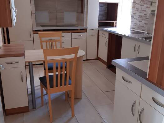 Wohnung zur Miete 750 € 4 Zimmer 100 m² Geschoss 2/4 frei ab sofort Reichelstraße 1 Kulmbach Kulmbach 95326