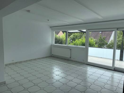 Wohnung zur Miete 1.250 € 4,5 Zimmer 100 m² Geschoss 1/3 frei ab sofort Bühl Tübingen 72072