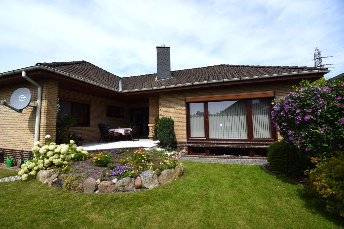 Bungalow zum Kauf 314.000 € 4 Zimmer 119,2 m²<br/>Wohnfläche 660 m²<br/>Grundstück Grünhöfe Bremerhaven 27574