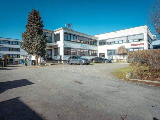 Produktionshalle zur Miete 10,90 € 760 m² Lagerfläche Mettingen Esslingen am Neckar / Mettingen 73733