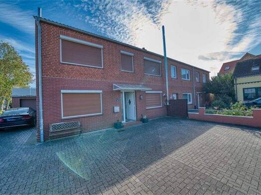 Mehrfamilienhaus zum Kauf 569.850 € 7 Zimmer 200 m² 551 m² Grundstück frei ab sofort Heiligenhafen 23774