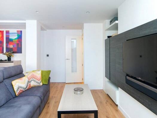 Wohnung zur Miete 730 € 2 Zimmer 83 m² 2. Geschoss frei ab sofort Carlstadt Düsseldorf 40213