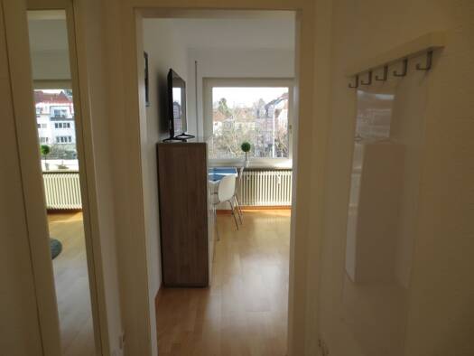 WG-Zimmer zur Miete auf Zeit 1.090 € 29 m² frei ab sofort Mitte Mitte 70184