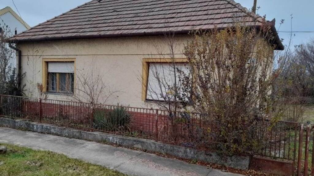 Einfamilienhaus zum Kauf 15.000 € 3 Zimmer 120 m² 2.000 m² Grundstück Fono 7271