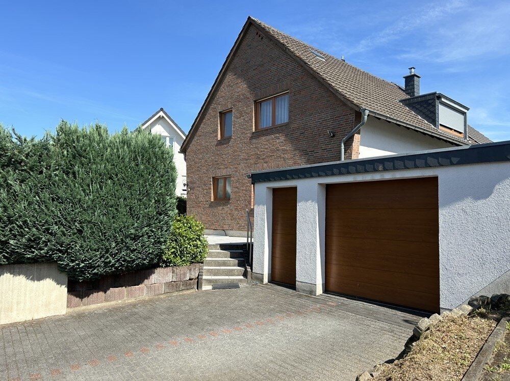 Einfamilienhaus zum Kauf 690.000 € 7 Zimmer 189 m²<br/>Wohnfläche 559 m²<br/>Grundstück Alfter Alfter 53347