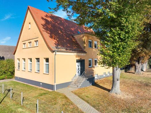 Haus zum Kauf 220.000 € 7 Zimmer 219 m² 2.500 m² Grundstück Wendemark Altmärkische Wische 39615
