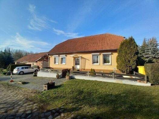 Einfamilienhaus zum Kauf 220.000 € 4 Zimmer 110 m² 1.204 m² Grundstück frei ab sofort Schwerstedt 99634
