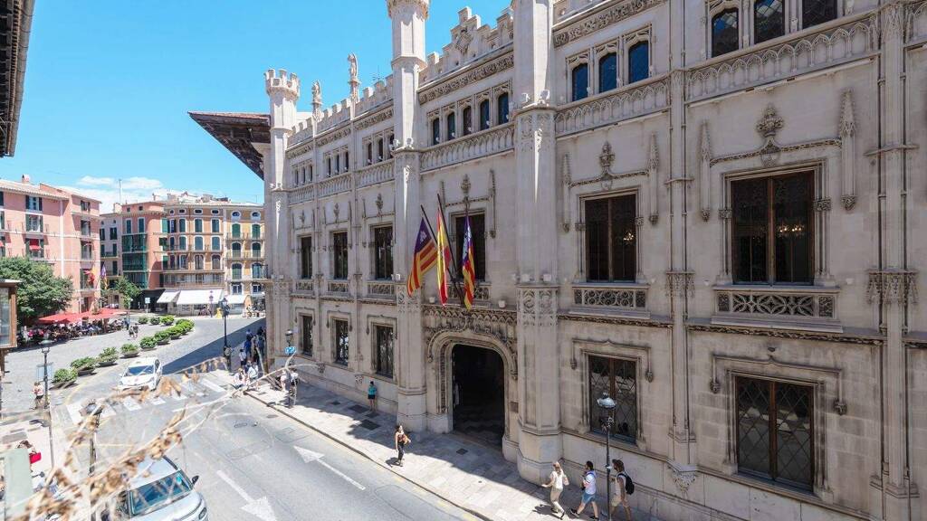 Wohnung zum Kauf provisionsfrei 1.990.000 € 11 Zimmer 196 m² 1. Geschoss Palma 07001