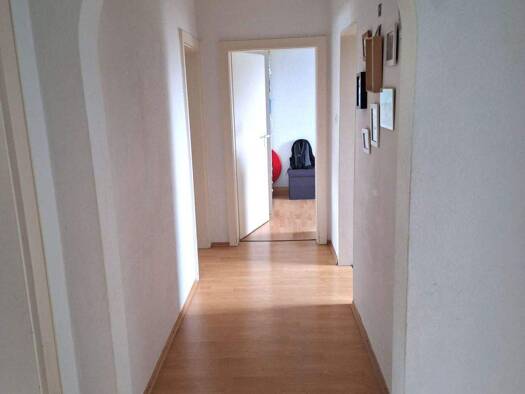 Wohnung zur Miete 1.249 € 3 Zimmer 72,6 m² 3. Geschoss frei ab 01.01.2026 Liegnitzer Straße 12 Sebaldussiedlung Erlangen 91058