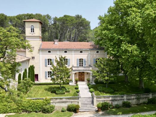 Schloss zum Kauf 3.350.000 € 475 m² 200.000 m² Grundstück L ISLE SUR LA SORGUE 84130
