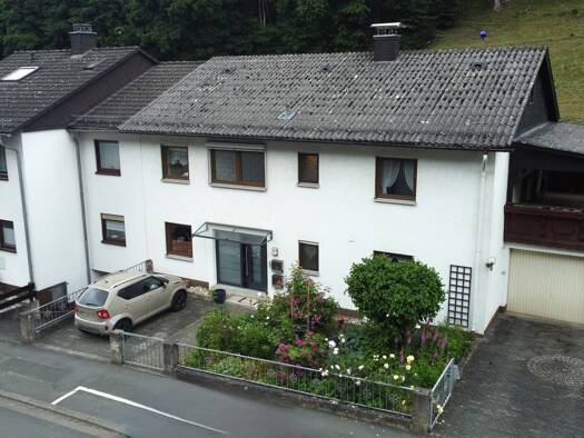 Mehrfamilienhaus zum Kauf 340.000 € 7 Zimmer 188,5 m² 333 m² Grundstück Dillenburg Dillenburg 35683