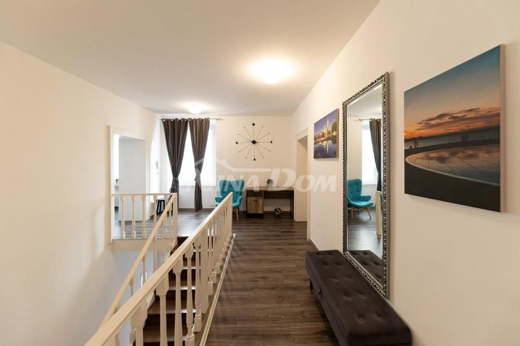 Wohnung zum Kauf 499.000 € 4 Zimmer 130 m²<br/>Wohnfläche 1.<br/>Geschoss Zadar center