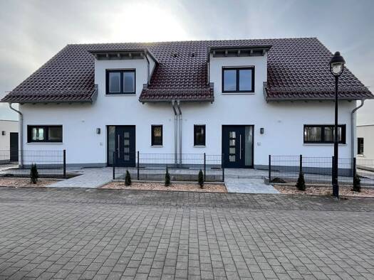 Doppelhaushälfte zur Miete 1.430 € 5 Zimmer 150,6 m² 327 m² Grundstück frei ab sofort Altenfelden Allersberg 90584