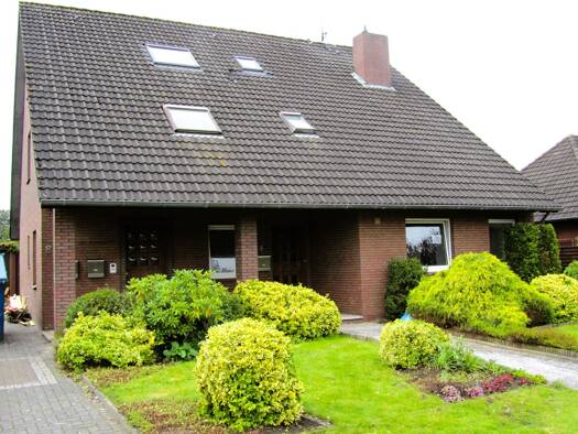 Mehrfamilienhaus zum Kauf provisionsfrei 489.000 € 8 Zimmer 250 m² 695 m² Grundstück Warsingsfehn Moormerland 26802