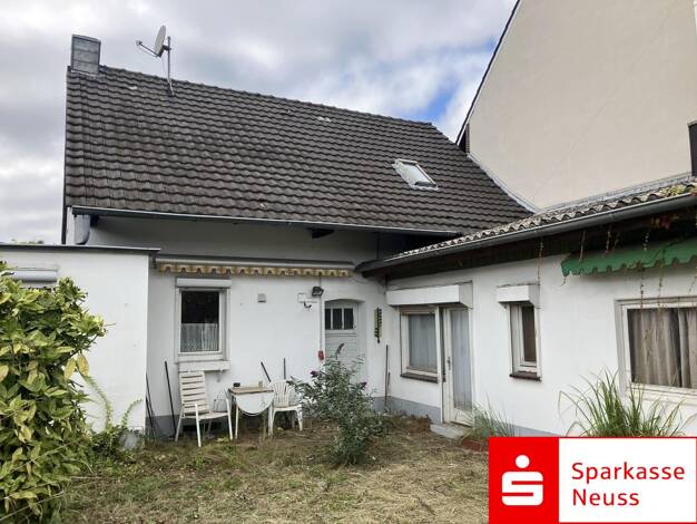 Einfamilienhaus zum Kauf 245.000 € 6 Zimmer 100 m² 605 m² Grundstück Holzheim Neuss 41472