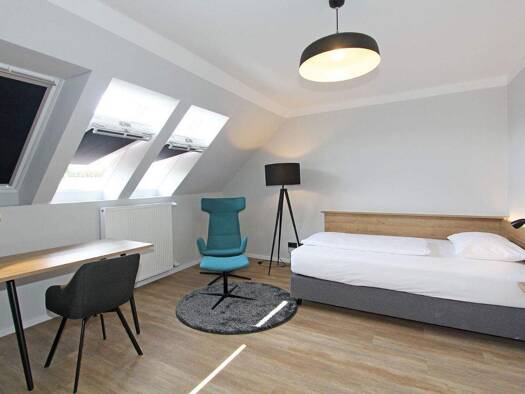 Wohnung zur Miete Wohnen auf Zeit 1.700 € 2 Zimmer 69 m² frei ab 21.03.2026 Thalk.Obersendl.-Forsten-Fürstenr.-Solln München 81371