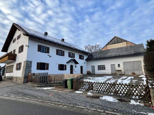Einfamilienhaus zum Kauf 299.000 € 7 Zimmer 260 m² 762 m² Grundstück Pettenreuth Bernhardswald - Pettenreuth 93170