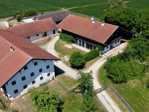 Haus zum Kauf 1.750.000 € 10 Zimmer 264 m² 13.181 m² Grundstück Pinzgau Tacherting 83342