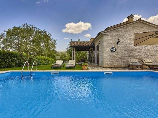 Haus zum Kauf 1.560.000 € 5 Zimmer 202 m² Motovun Motovun