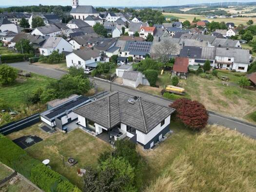Einfamilienhaus zum Kauf 289.000 € 4 Zimmer 140 m² 594 m² Grundstück Beuren Beuren (Hochwald) 54413
