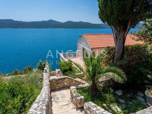 Haus zum Kauf 1.600.000 € 6 Zimmer 214 m² Dubrovacko primorje