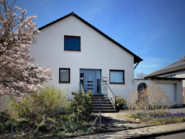 Einfamilienhaus zum Kauf provisionsfrei 275.000 € 6 Zimmer 175 m² 863 m² Grundstück Erfurter Str. 4 Sand Bad Emstal 34308