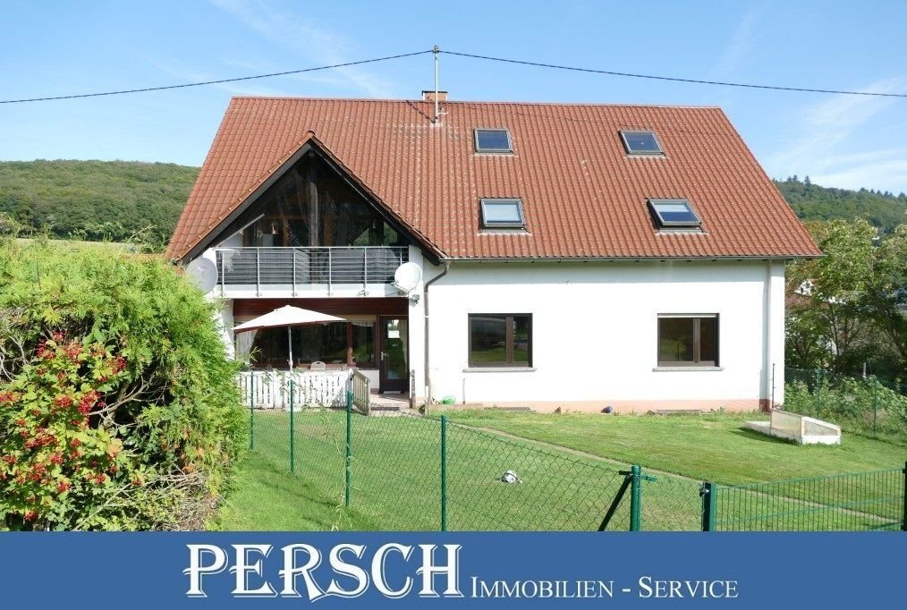 Mehrfamilienhaus zum Kauf 265.000 € 9 Zimmer 230 m²<br/>Wohnfläche 2.262 m²<br/>Grundstück ab sofort<br/>Verfügbarkeit Pinsweiler Namborn 66640