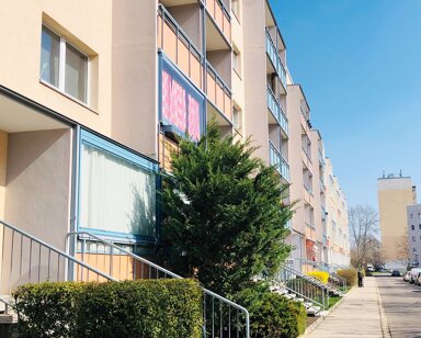 Wohnung zur Miete 274 € 2 Zimmer 50,4 m² 4. Geschoss frei ab 15.12.2024 Amsterdamer Straße 31 Südstadt Halle (Saale) 06128