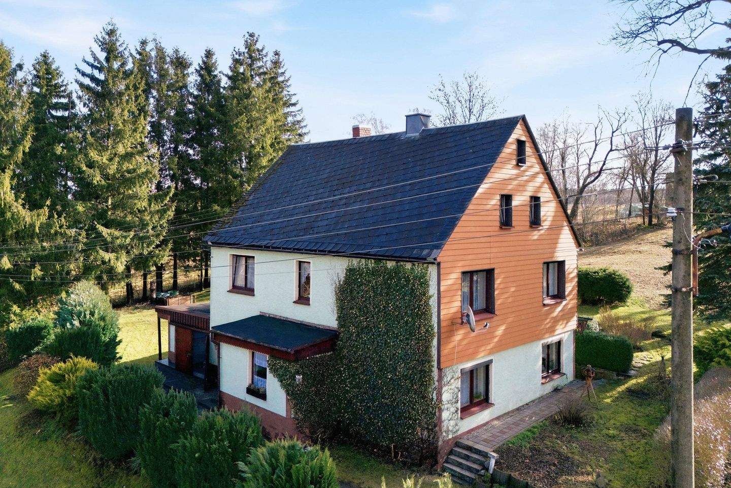 Immobilie in Brand-Erbisdorf - Historisches Einfamilienhaus mit großem Garten und viel Potenzial - Bild 0