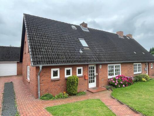 Doppelhaushälfte zur Miete 1.400 € 5 Zimmer 116 m² 520 m² Grundstück frei ab 01.09.2025 St. Jürgen 7 Bad Segeberg 23795