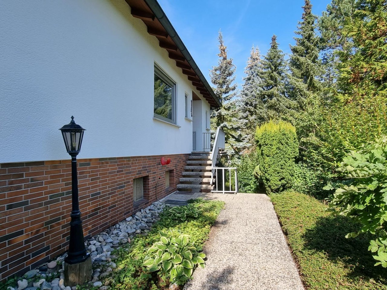 Bungalow zum Kauf 745.000 € 6 Zimmer 252 m²<br/>Wohnfläche 1.303 m²<br/>Grundstück Neuses Coburg 96450