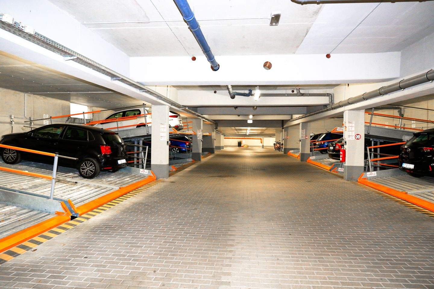 Tiefgarage zur Miete - Ansicht 2