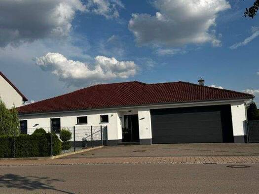 Bungalow zum Kauf 599.700 € 4,5 Zimmer 137 m² frei ab 01.09.2026 Feuchtwangen Feuchtwangen 91555