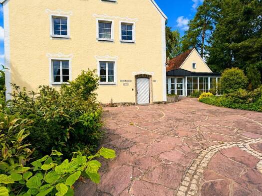 Einfamilienhaus zum Kauf 490.000 € 15 Zimmer 500 m² 2.000 m² Grundstück Bronn Pegnitz 91257