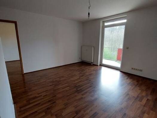 Wohnung zur Miete 375 € 2 Zimmer 62,3 m² 1. Geschoss frei ab sofort Egerstraße 124 Oelsnitz 08606