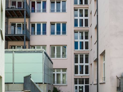 Wohnung zur Miete 469 € 1 Zimmer 41,8 m² 4. Geschoss Hackstraße 15 Ost Stuttgart 70190