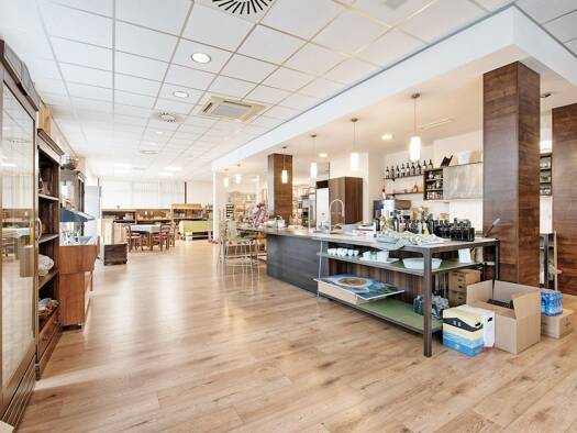 Restaurant zum Kauf 450.000 € 210 m² Gastrofläche Innere Stadt Villach 9500