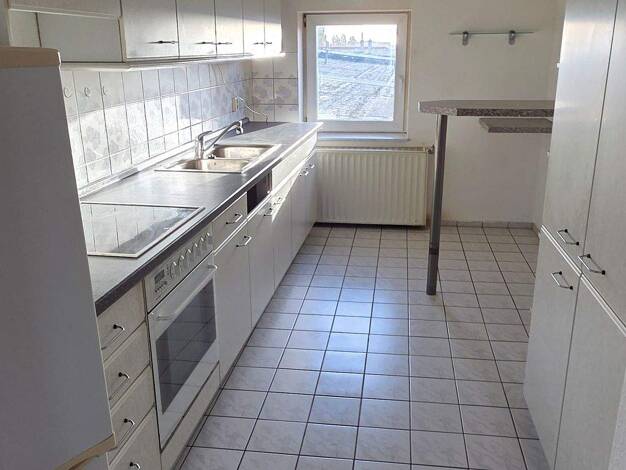 Wohnung zur Miete 656 € 2 Zimmer 82 m² frei ab sofort Landsberger Straße 59 Freiimfelde Halle (Saale) 06112
