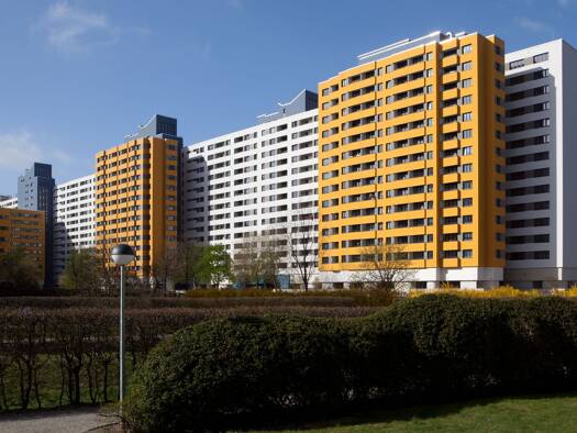 Wohnung zur Miete nur mit Wohnberechtigungsschein 376 € 1 Zimmer 33,4 m² 9. Geschoss frei ab 16.10.2026 Senftenberger Ring 12 Märkisches Viertel Reinickendorf 13439