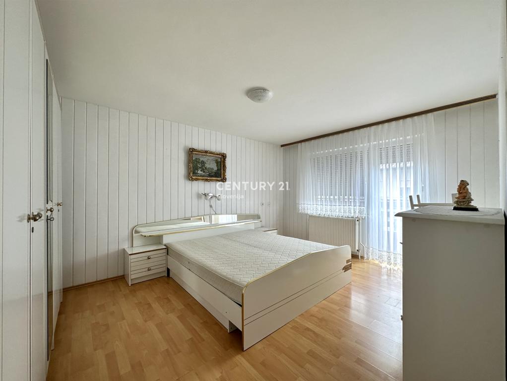 Wohnung zum Kauf 280.000 € 3 Zimmer 184,5 m²<br/>Wohnfläche 1.<br/>Geschoss Ljubljana 1000