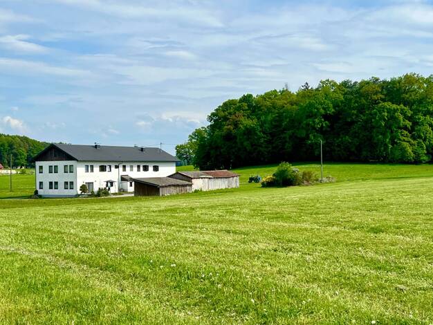 Mehrfamilienhaus zum Kauf 715.000 € 12 Zimmer 330 m² 4.649 m² Grundstück frei ab sofort Diepoltsdorf 16 Ostermiething 5121