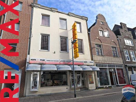 Reihenmittelhaus zum Kauf 269.000 € 8 Zimmer 190 m² 332 m² Grundstück Emmerich Emmerich am Rhein 46446