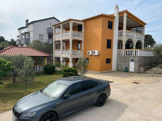 Haus zum Kauf 740.000 € 12 Zimmer 290 m² Ugljan, Preko Ugljan