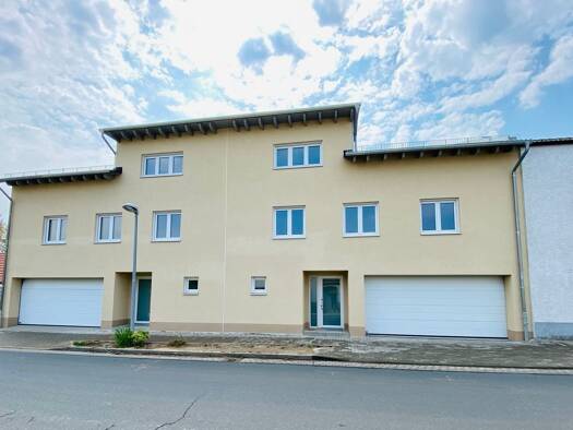 Doppelhaushälfte zum Kauf 450.000 € 4,5 Zimmer 152 m² 168 m² Grundstück frei ab 01.09.2026 Hallesche Straße 27 Lieskau Salzatal 06120