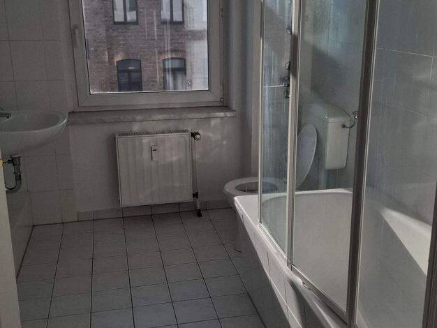 Wohnung zur Miete 380 € 43,5 m² frei ab sofort Paracelsusstraße 15 Paulusviertel Halle (Saale) 06114