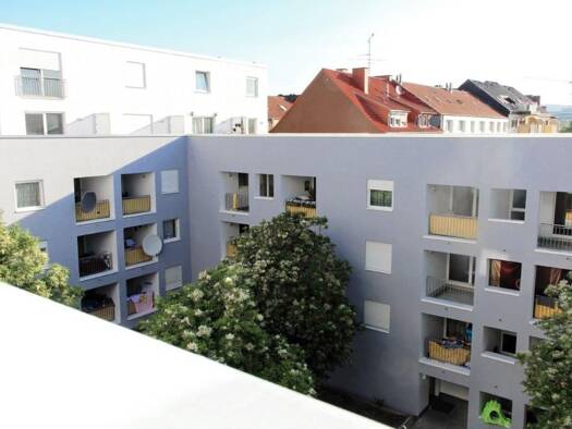 Wohnung zur Miete 645 € 3 Zimmer 82 m² 5. Geschoss frei ab sofort St. Johanner Str. 108g Malstatt Saarbrücken 66115