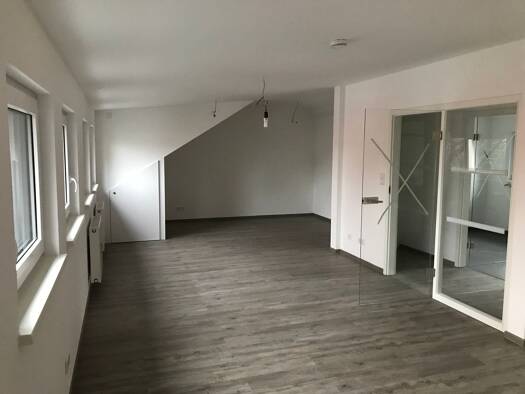 Wohnung zur Miete 1.370 € 3,5 Zimmer 112 m² 3. Geschoss frei ab 01.11.2026 Flörsheim Flörsheim 65439