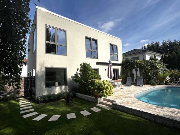 Villa zum Kauf 5 Zimmer 140 m² 500 m² Grundstück Hohen Neuendorf Hohen Neuendorf 16540