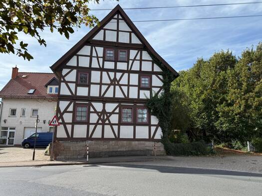 Einfamilienhaus zum Kauf 153.000 € 4 Zimmer 130 m² 1.222 m² Grundstück Etterwinden Bad Salzungen 36433