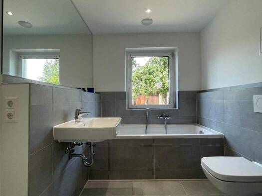 Wohnung zur Miete 718 € 3 Zimmer 64,1 m² EG frei ab 15.01.2026 Hugo-Haase-Str. 19 Zwenkau 04442